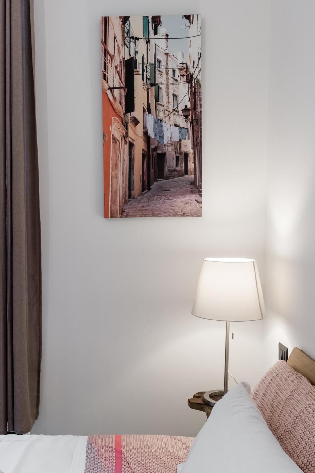 Acquario 5 Minuti, 1Br , Free A-C, Wifi & Netflix "City Center" By Tilo Genova Kültér fotó
